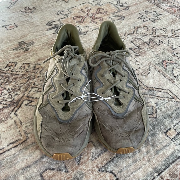 Adidas Originals OZWEEGO 'TRACE CARGO' Sneakers in Green Men’s Size 9.5 GUC - Picture 5 of 13